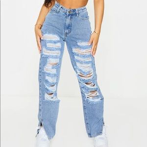 🆕 PrettyLittleThing Distressed Jeans